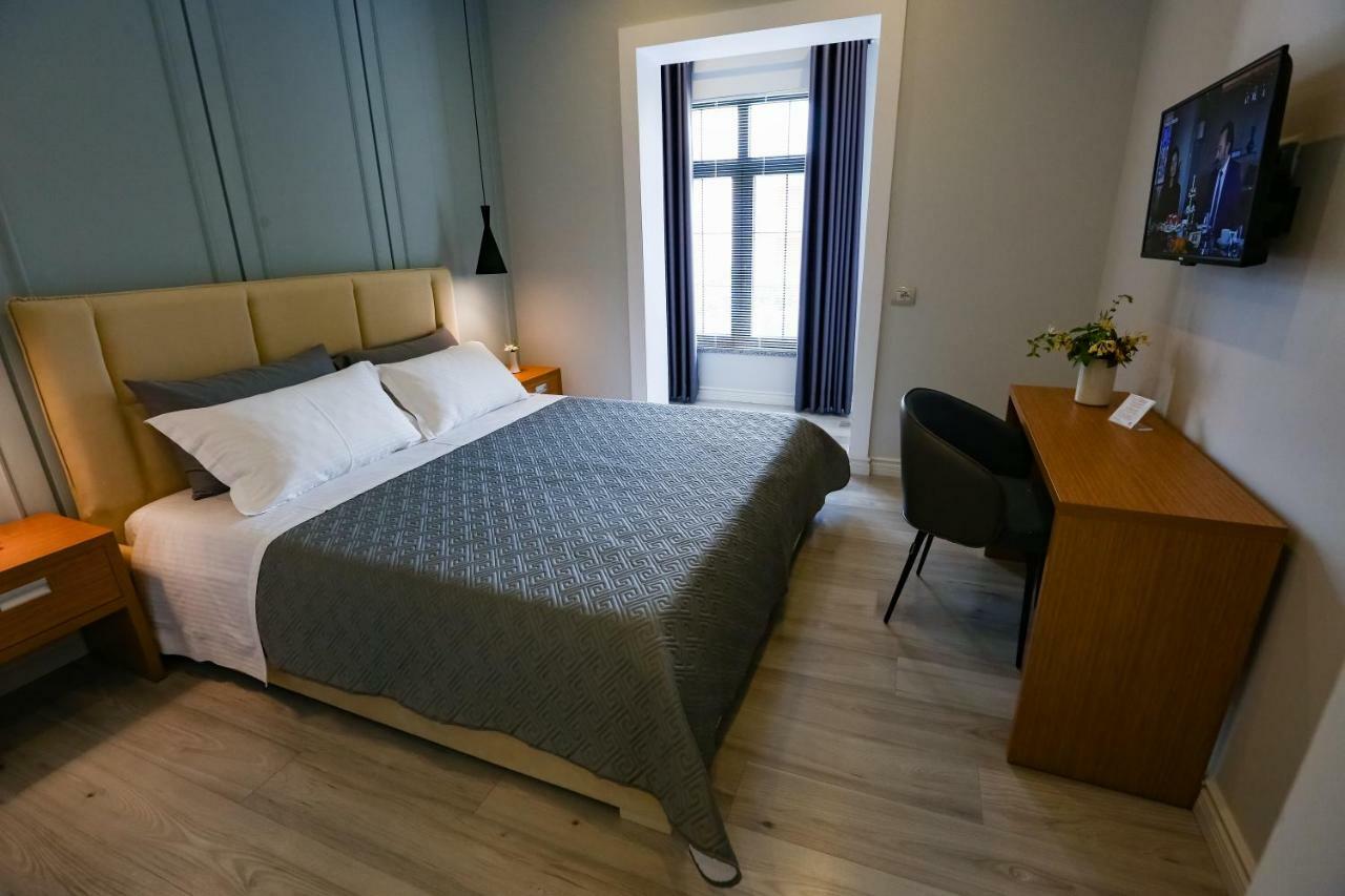 Home Hotel Tirana Kültér fotó